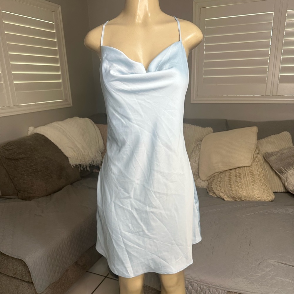 Urban outfitters new with tags light blue drapped cleavage midi dress